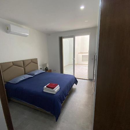 Gzira Two-Bedroom Apartment Екстериор снимка